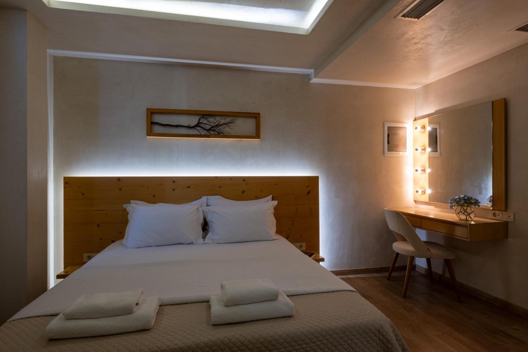 Panellinion Luxury Rooms Kalamata Exterior foto